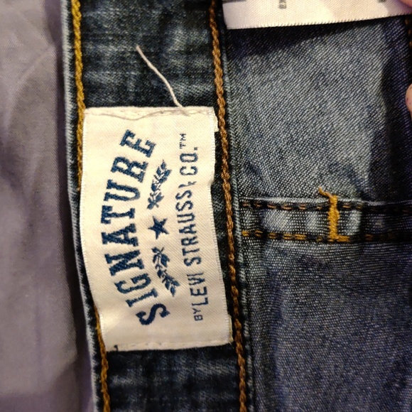 Levi signature Capri jeans size misses 14 - Picture 2 of 6